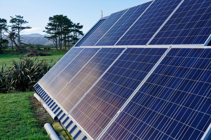 Hybrid inverter and switchboard installation