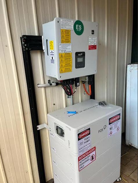 Hybrid inverter and switchboard installation