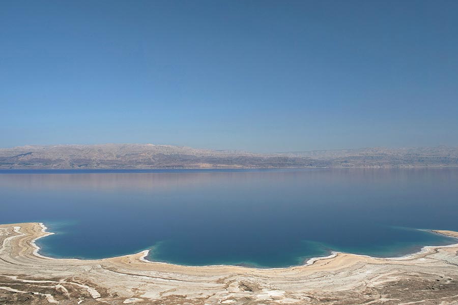 2016_deadcalm-border10